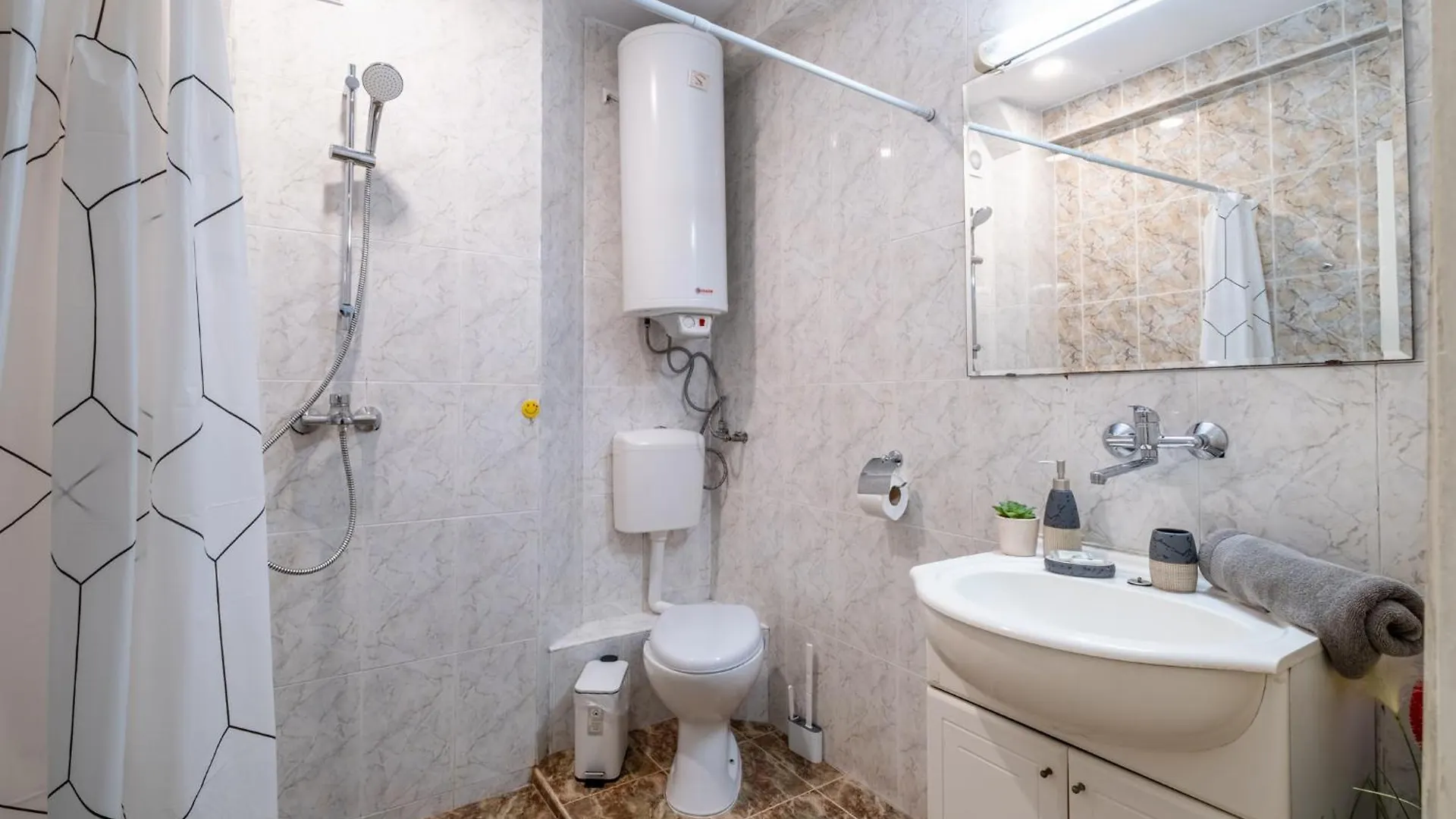 Lovely Art Apartment - Victory Varna
